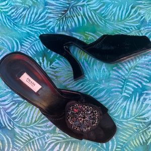 Vintage PRADA black velvet kitty heels